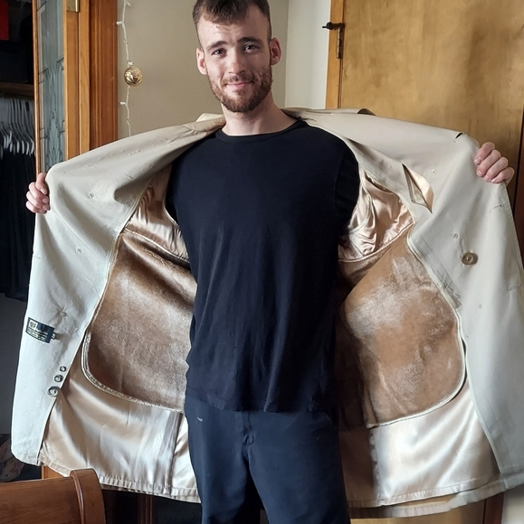 Trenchcoat Raincoat - Picture 3 of 14